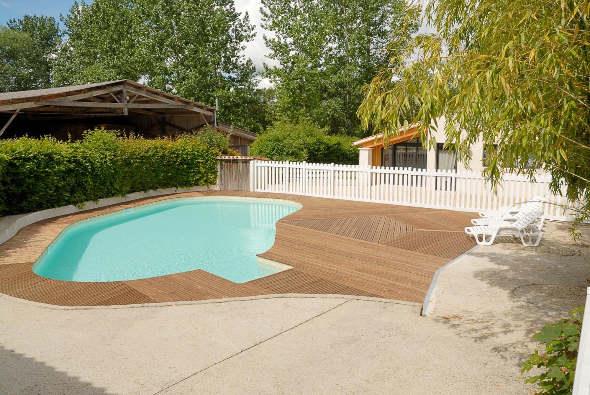 Hotel La Ferme Du Marais Poitevin - Roulotte Benet Exteriér fotografie